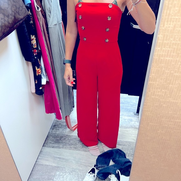 Red suit - Picture 1 of 3